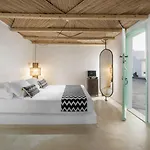 Sophia Boutique Oia